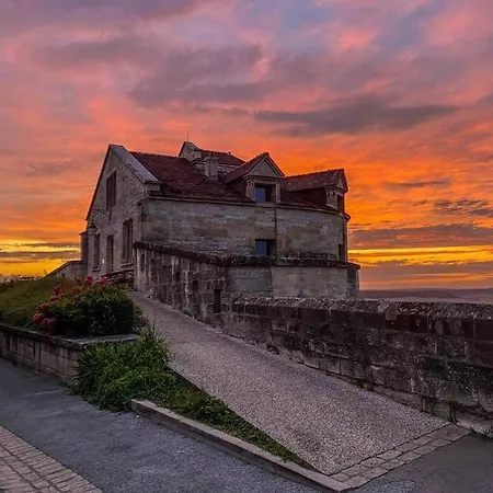 Le Petit Cloitre Lägenhet Langres