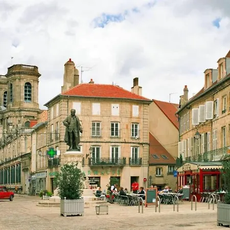 Le Petit Cloitre Apartment Langres